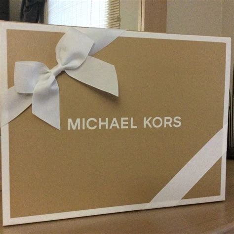 michael kors gift wrap.